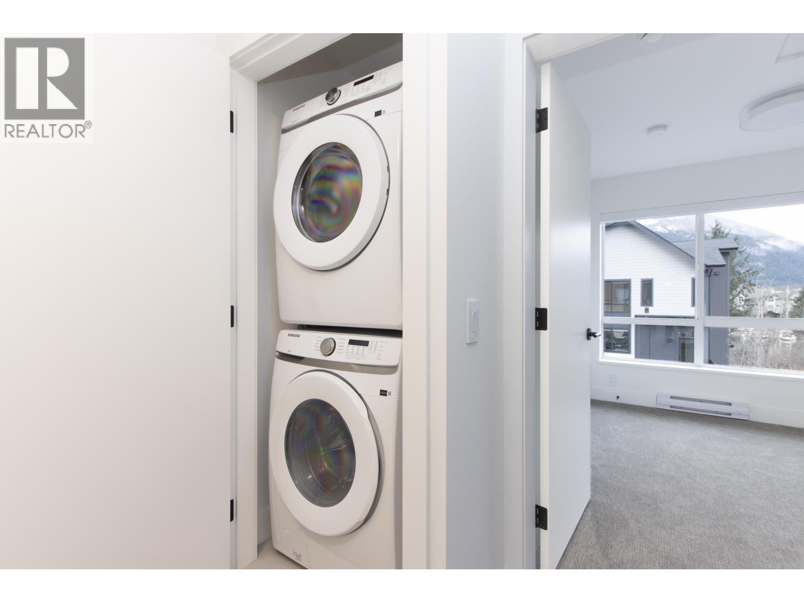 38070 Helm Way, Squamish, British Columbia  V8B 1E6 - Photo 25 - R3075088