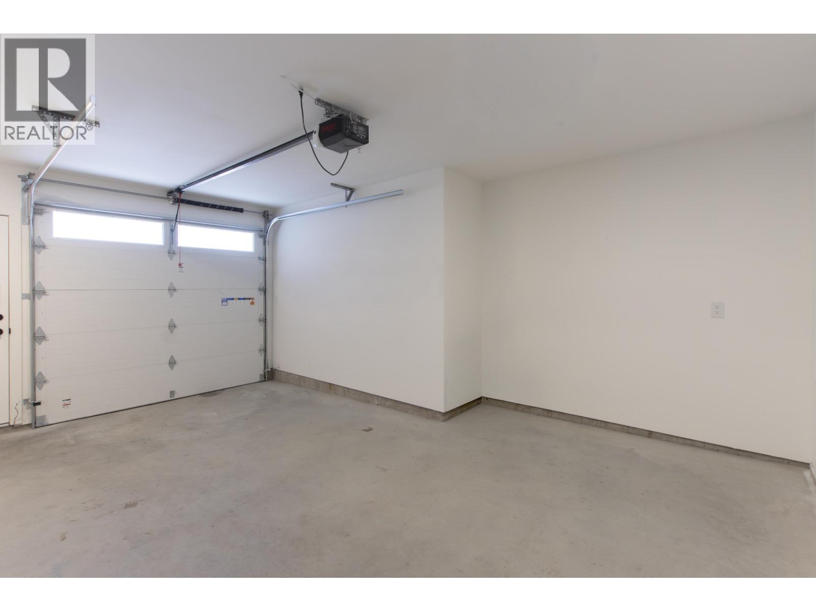 38070 Helm Way, Squamish, British Columbia  V8B 1E6 - Photo 26 - R3075088