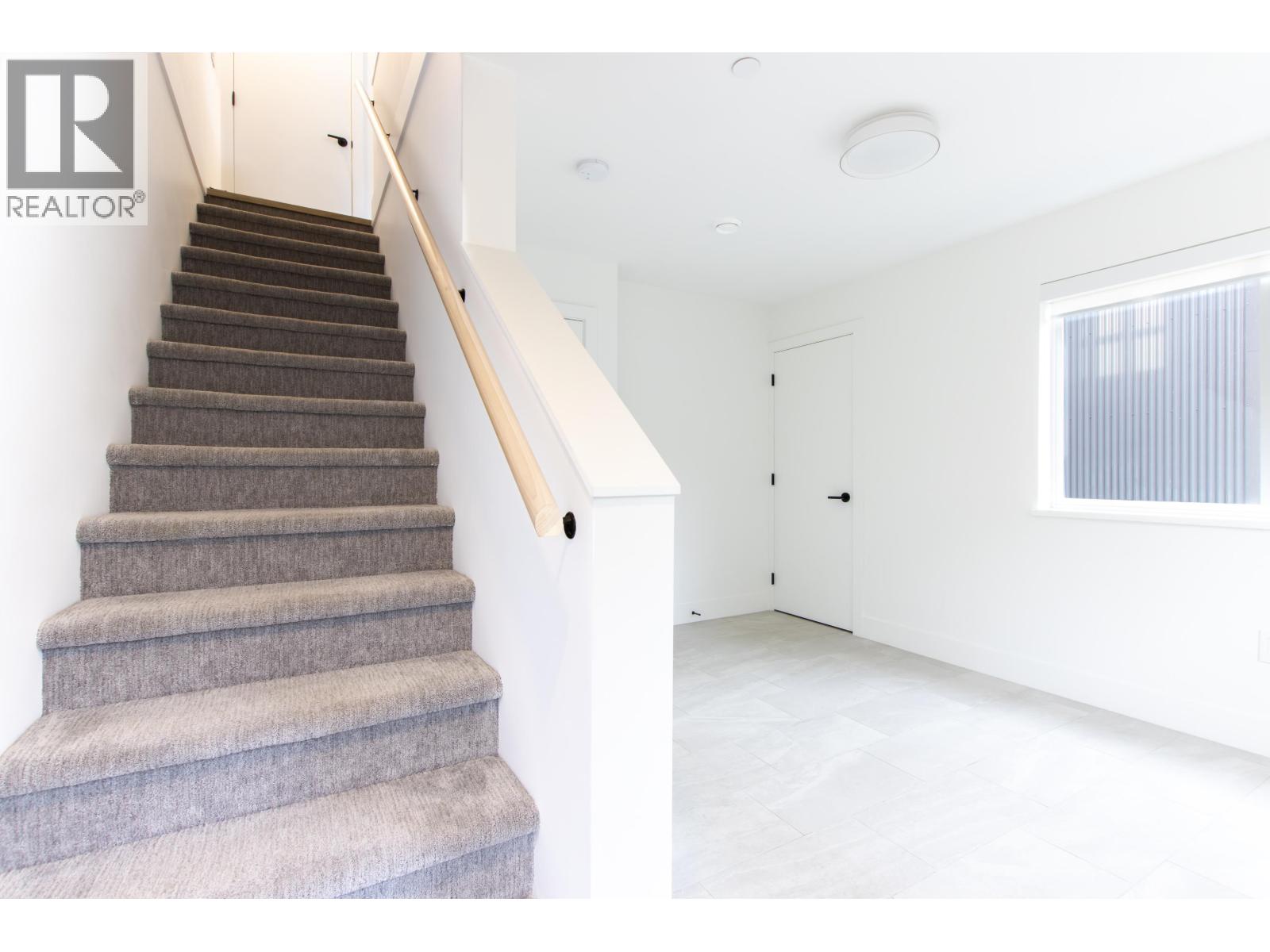 38070 Helm Way, Squamish, British Columbia  V8B 1E6 - Photo 8 - R3075088