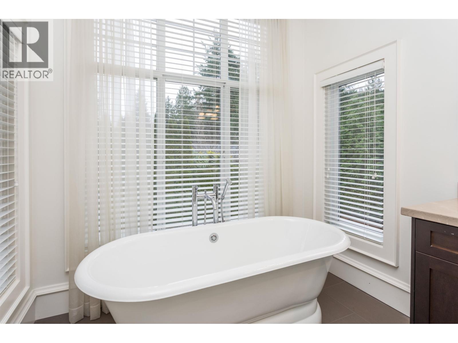 6417 Pitt Street, West Vancouver, British Columbia  V7W 2C1 - Photo 21 - R3075094