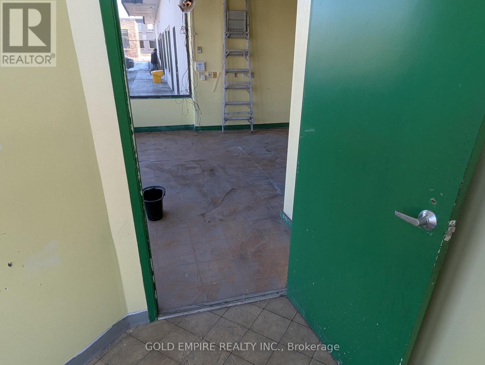 #4 - 41 Mondamin Street, St. Thomas, Ontario  N5P 2V3 - Photo 4 - X12652532