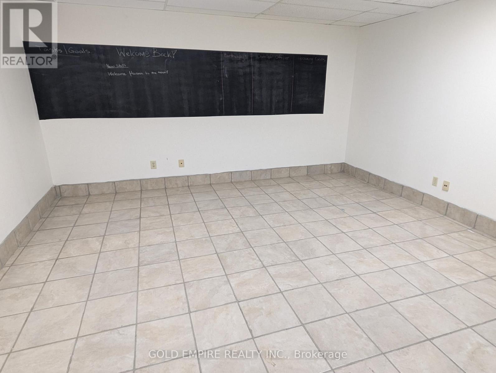 #8 - 41 Mondamin Street, St. Thomas, Ontario  N5P 2V3 - Photo 12 - X12652536