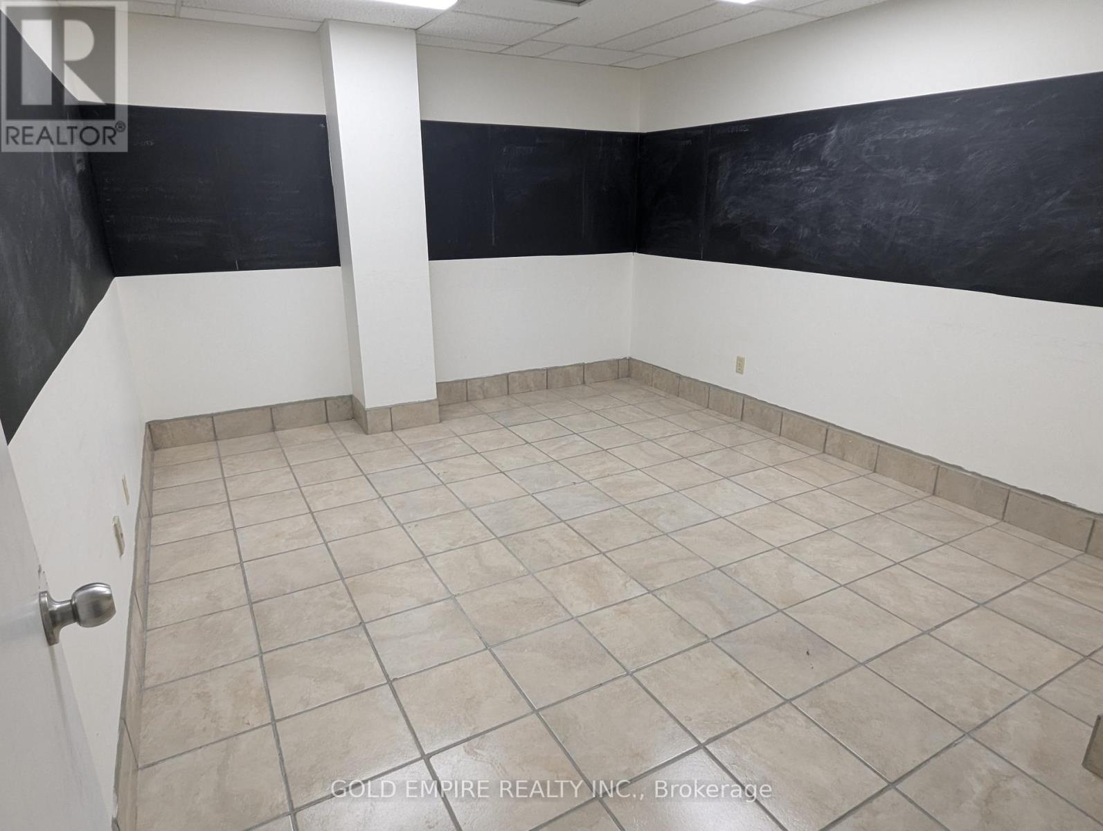 #8 - 41 Mondamin Street, St. Thomas, Ontario  N5P 2V3 - Photo 16 - X12652536