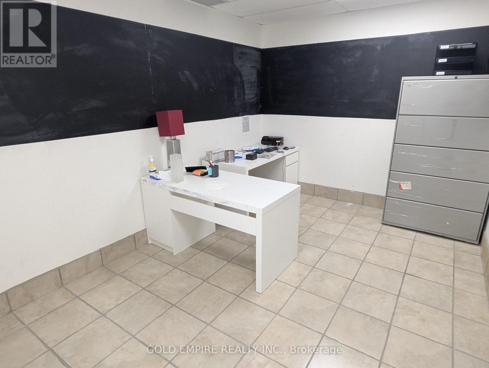 #8 - 41 Mondamin Street, St. Thomas, Ontario  N5P 2V3 - Photo 5 - X12652536