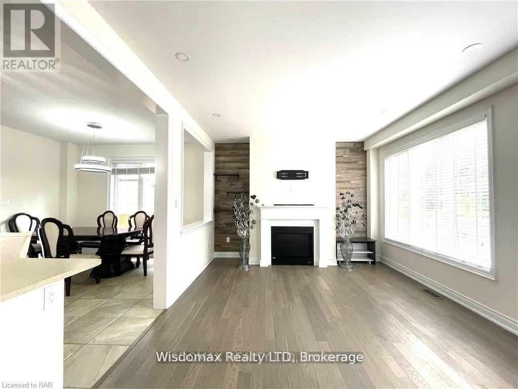 Mainfloor - 7729 Hackberry Trail N, Niagara Falls, Ontario  L2H 3R5 - Photo 2 - X12652522