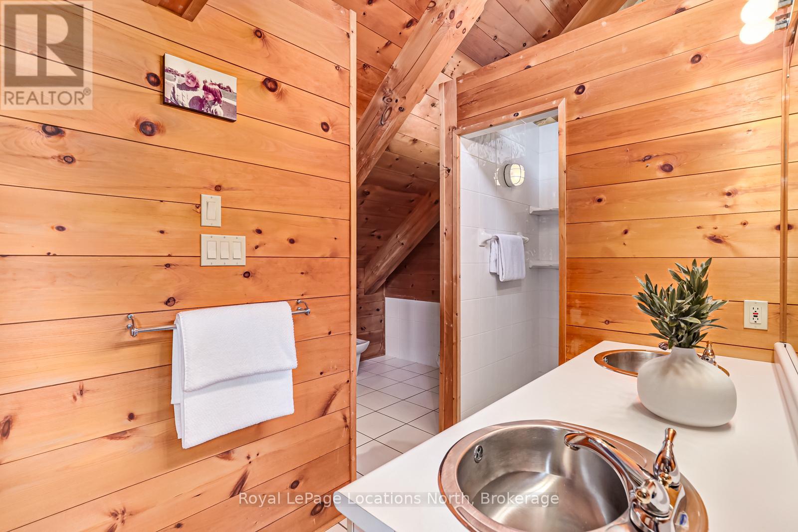 9197 County 91 Road, Clearview, Ontario  L0M 1H0 - Photo 18 - S12200369