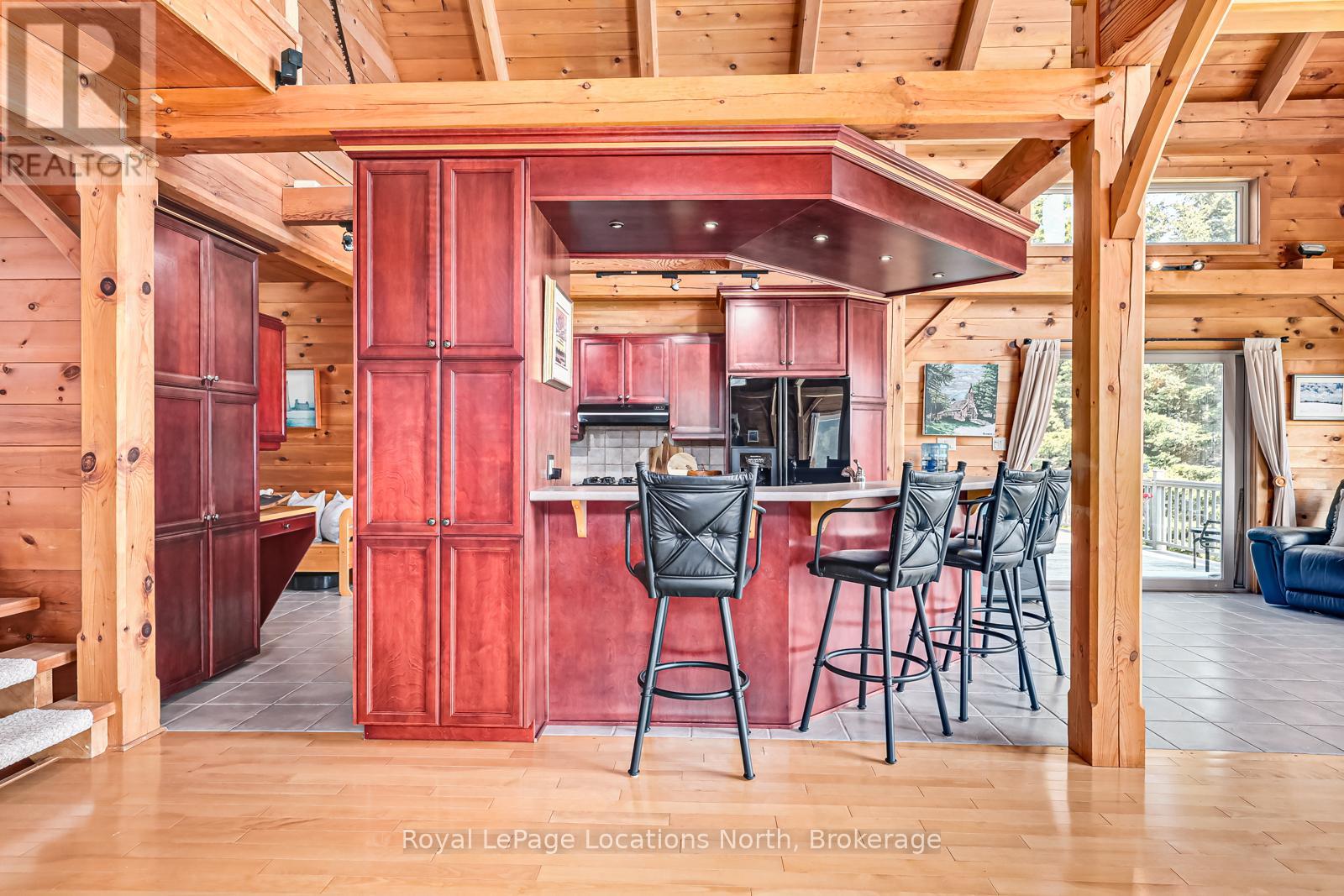 9197 County 91 Road, Clearview, Ontario  L0M 1H0 - Photo 12 - S12200369