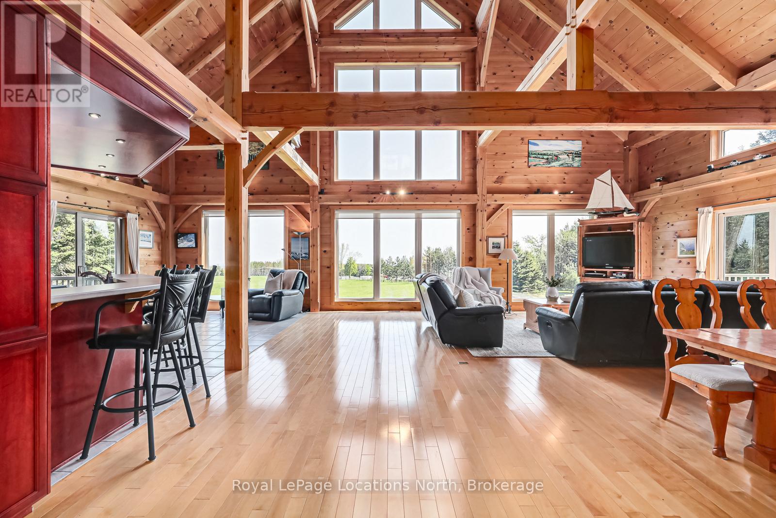 9197 County 91 Road, Clearview, Ontario  L0M 1H0 - Photo 9 - S12200369