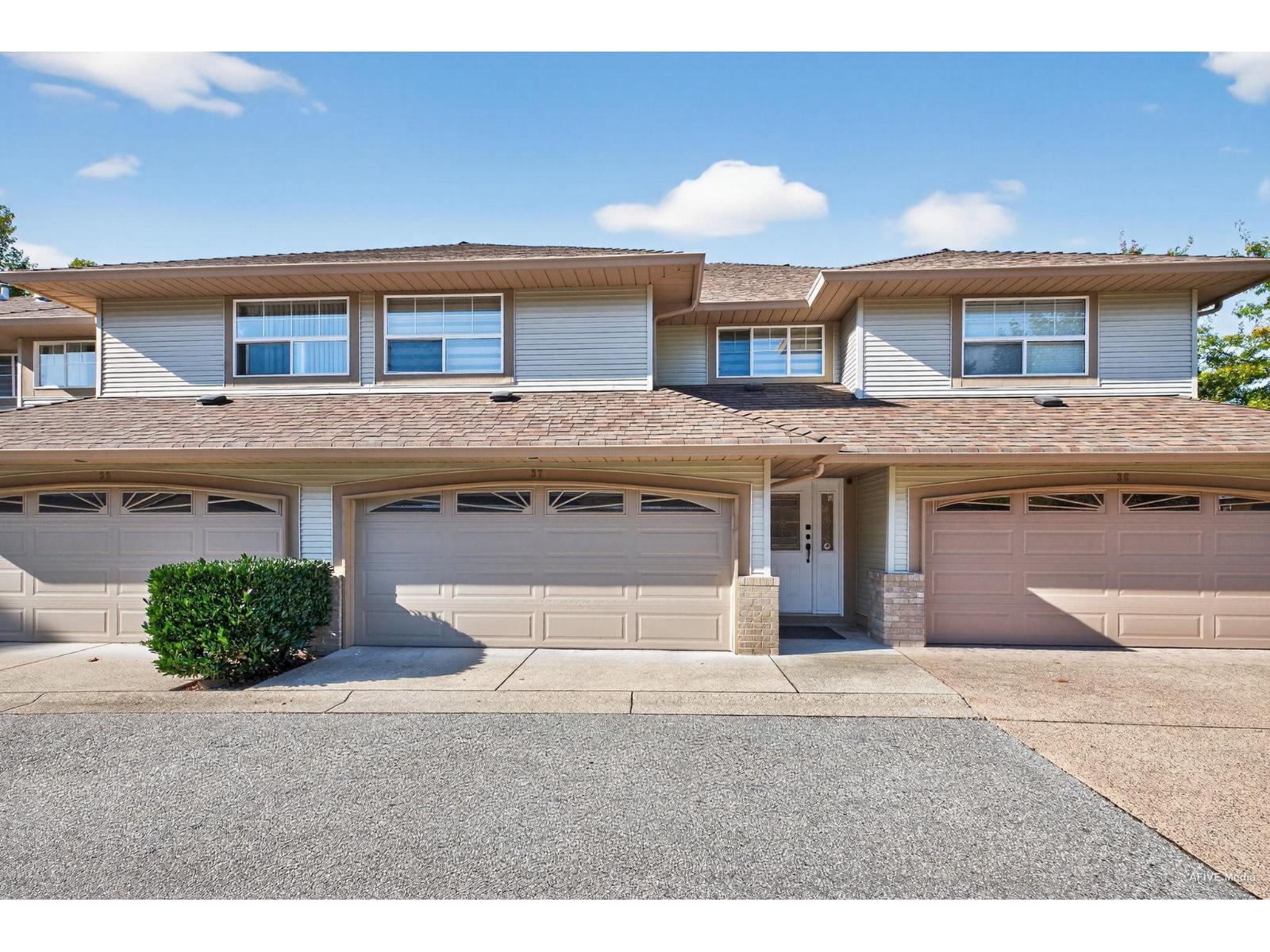 37 12165 75 AVENUE, Surrey, British Columbia