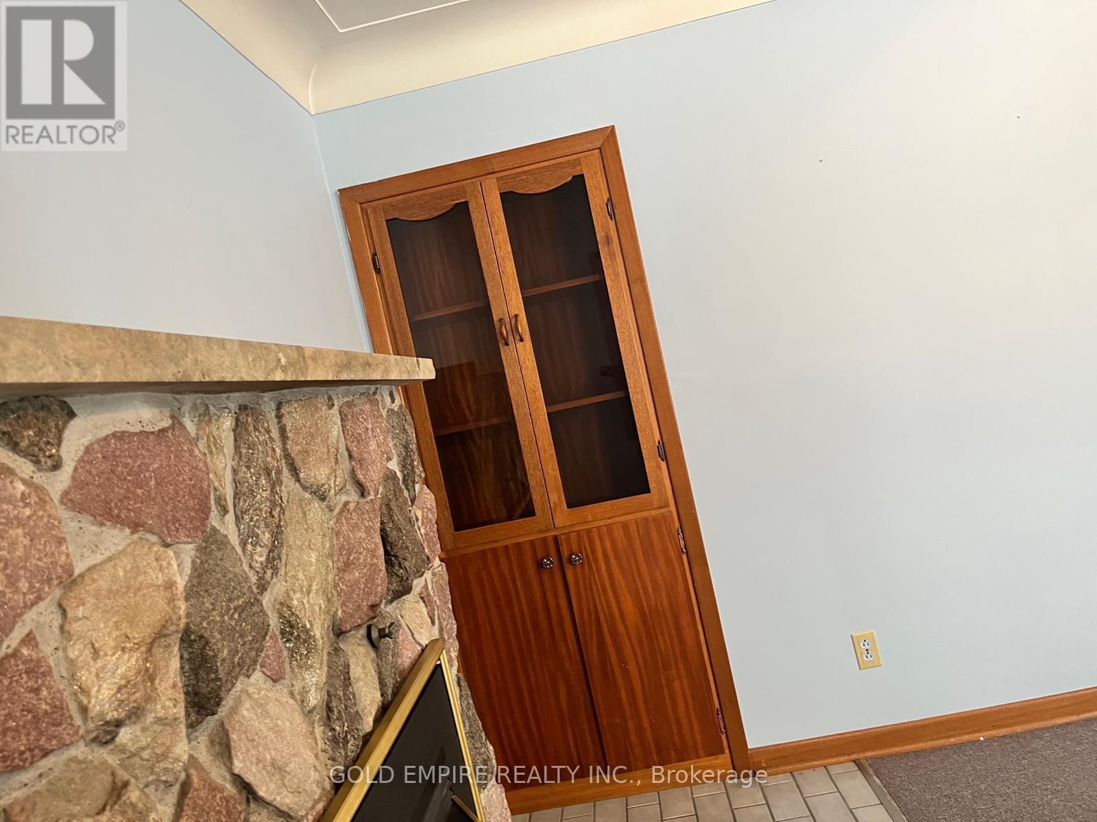 19 St Joseph Street, St. Thomas, Ontario  N5R 1S8 - Photo 18 - X12652512