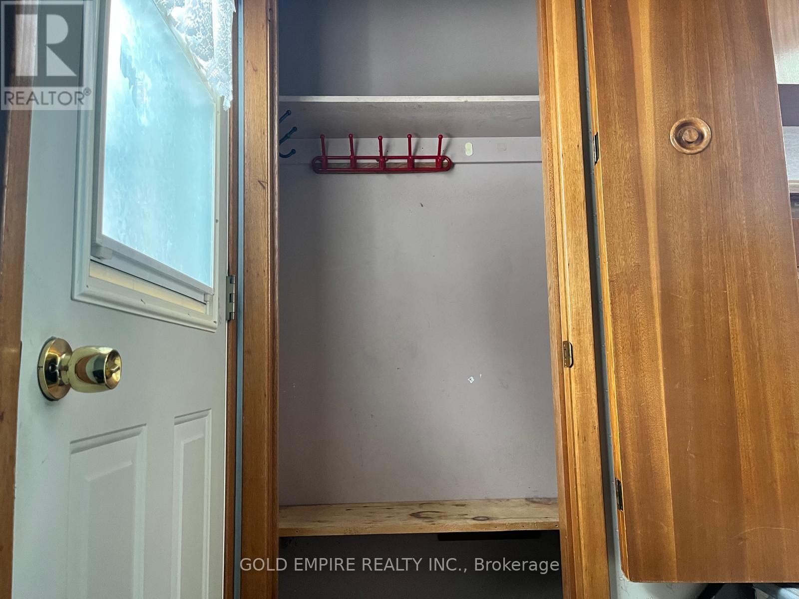 19 St Joseph Street, St. Thomas, Ontario  N5R 1S8 - Photo 3 - X12652512