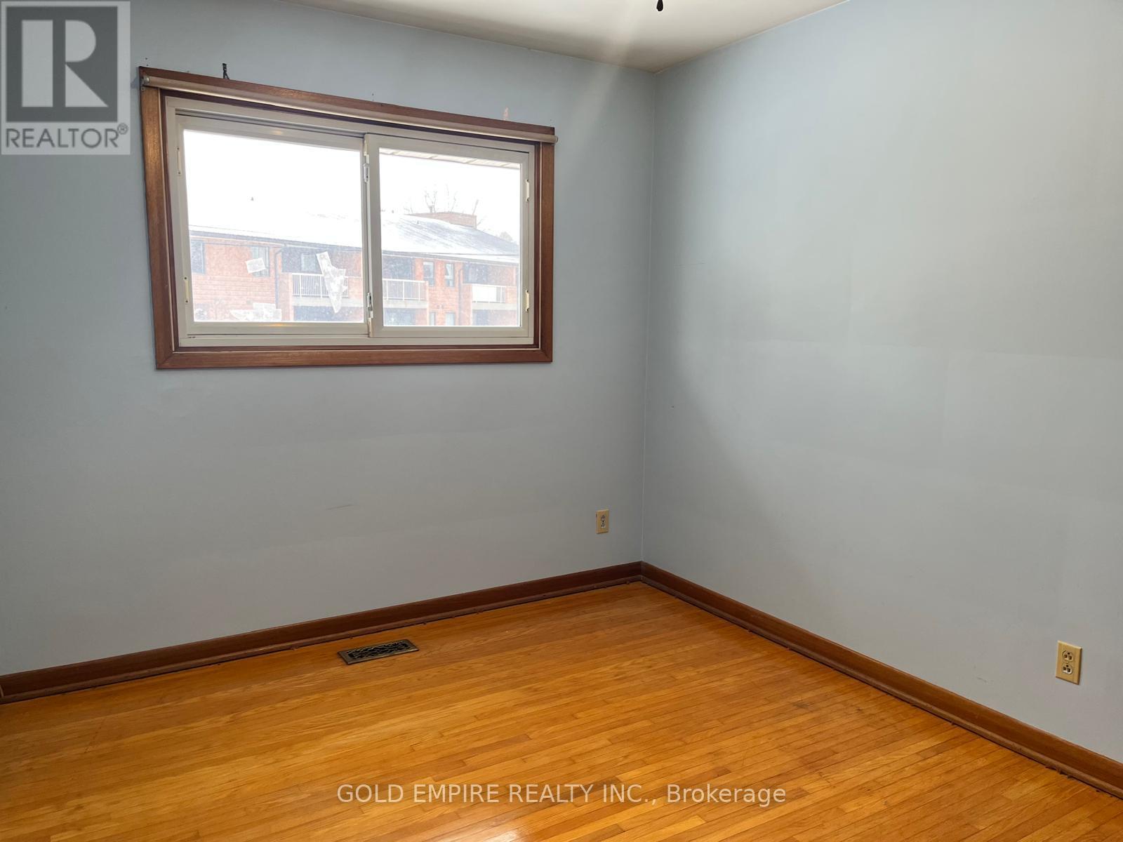 19 St Joseph Street, St. Thomas, Ontario  N5R 1S8 - Photo 35 - X12652512