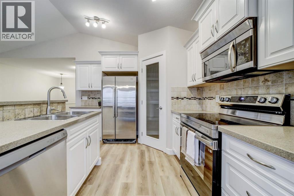 307 Sundance Drive, Coalhurst, Alberta  T0L 0V0 - Photo 14 - A2275999