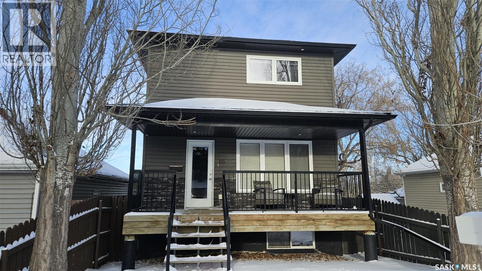 66 Iroquois STREET E, Moose Jaw, Saskatchewan