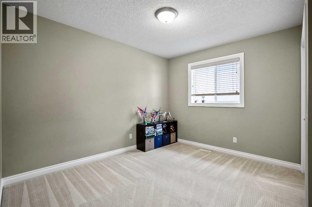 26 Simcrest Manor Sw, Calgary, Alberta  T3H 4K1 - Photo 31 - A2272875