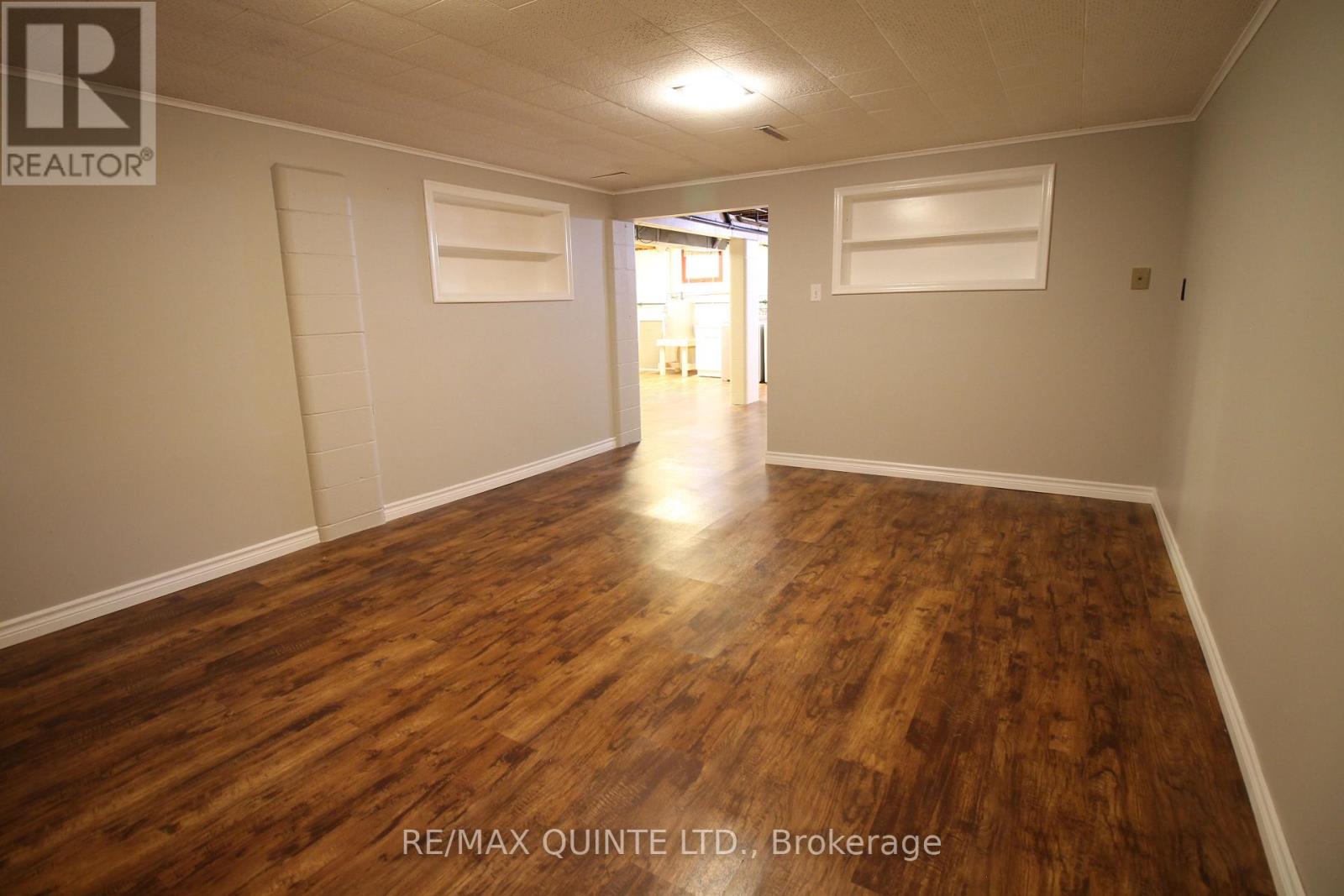 68 Elizabeth Crescent, Belleville, Ontario  K8N 1K5 - Photo 18 - X12474519