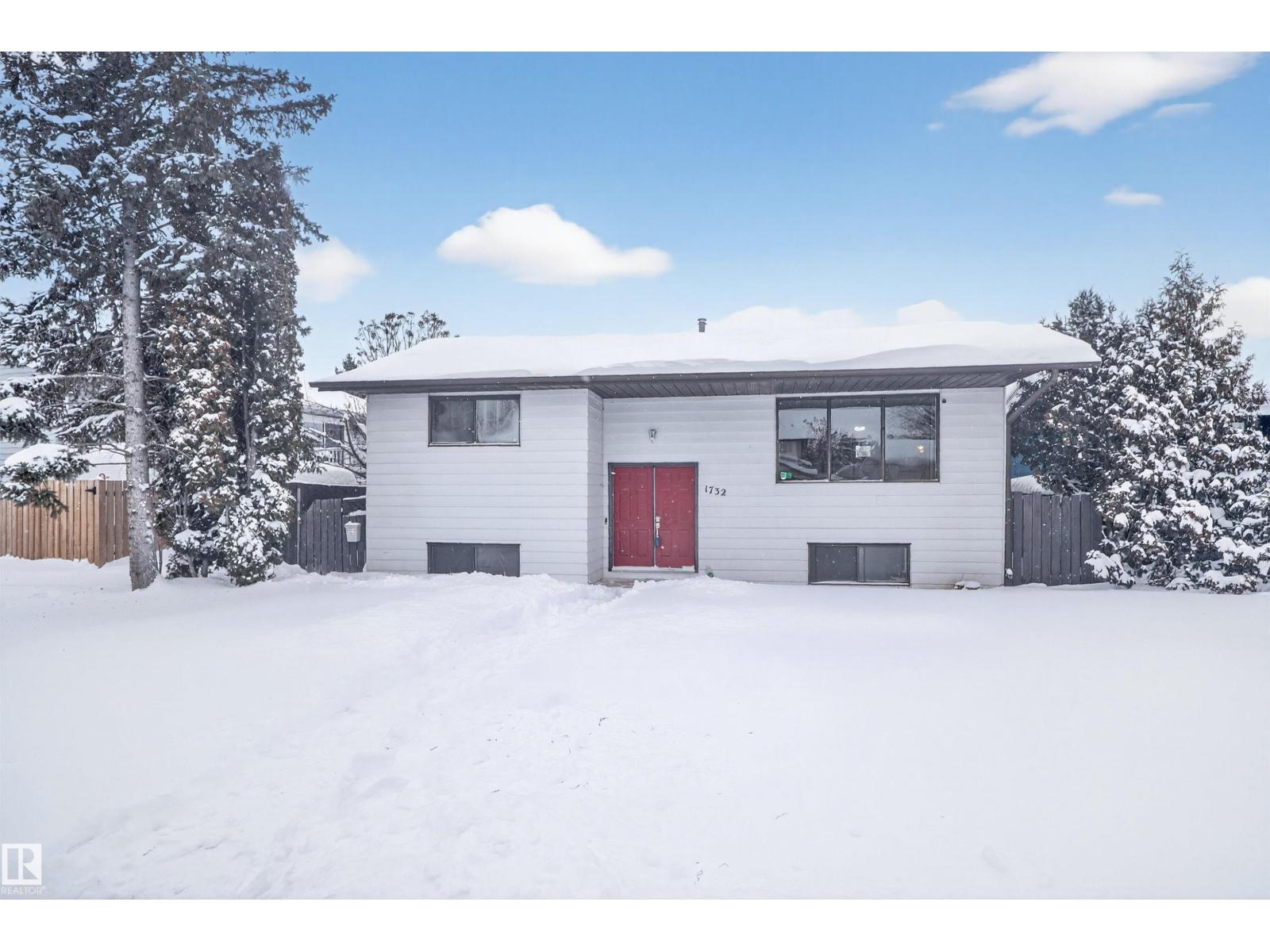 1732 61 ST NW, Edmonton, Alberta