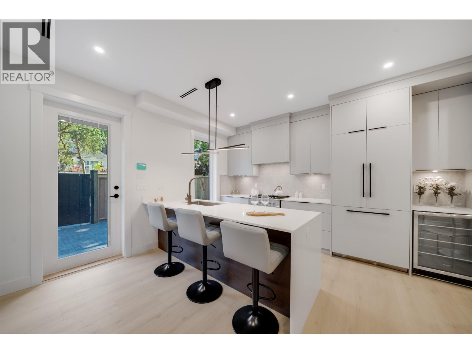 4 3836 W 8th Avenue, Vancouver, British Columbia V6R 1Z4 - Photo 10 - R3075058