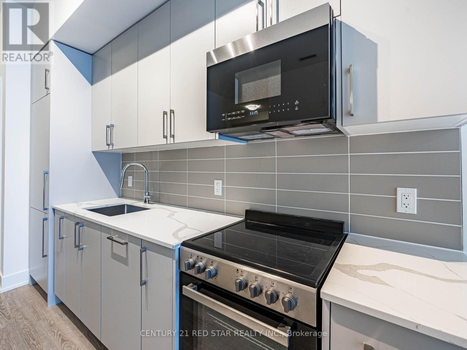 119 - 2075 King Road, King, Ontario  L7B 0R6 - Photo 12 - N12652584