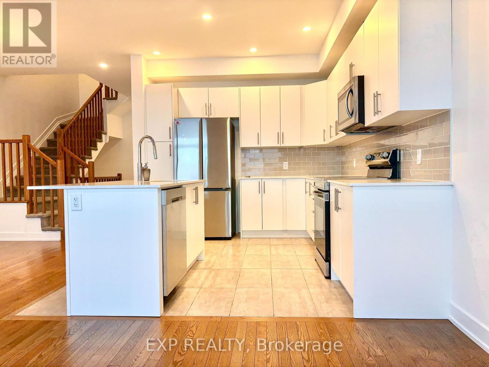 261 Finsbury Avenue, Ottawa, Ontario  K2S 2Y2 - Photo 10 - X12652596