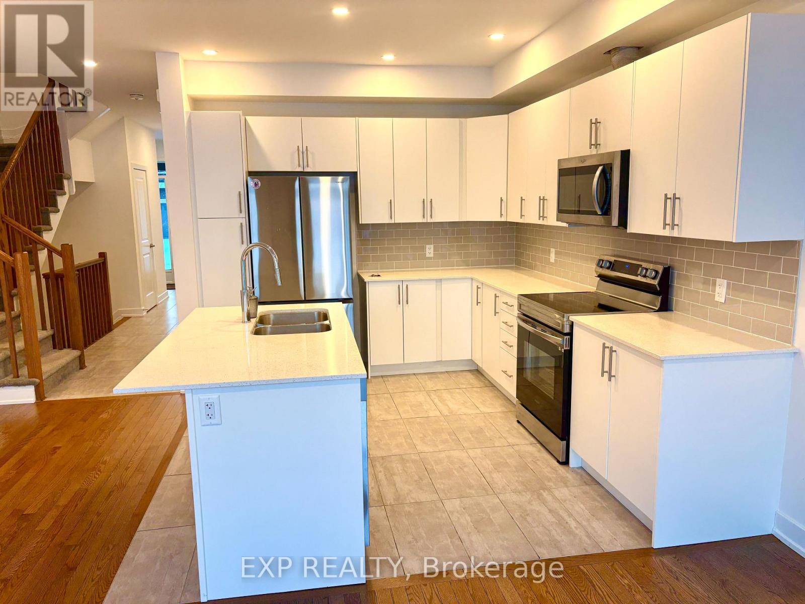 261 Finsbury Avenue, Ottawa, Ontario  K2S 2Y2 - Photo 11 - X12652596