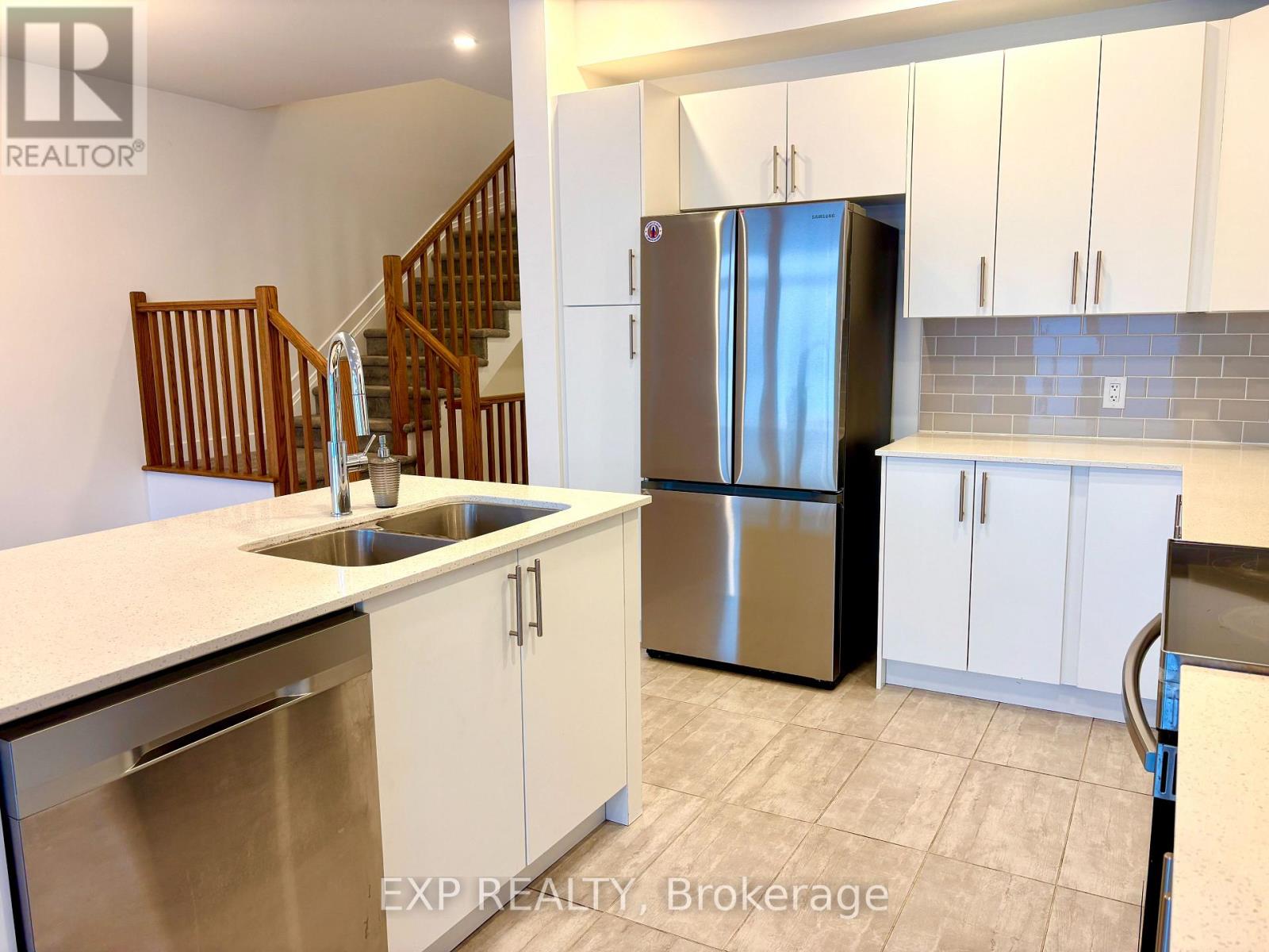 261 Finsbury Avenue, Ottawa, Ontario  K2S 2Y2 - Photo 12 - X12652596