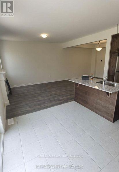 3305 Thunderbird Promenade, Pickering, Ontario  L1X 0N4 - Photo 4 - E12652598