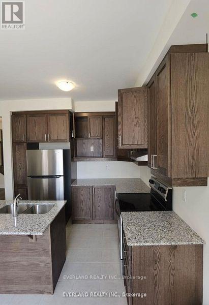 3305 Thunderbird Promenade, Pickering, Ontario  L1X 0N4 - Photo 5 - E12652598