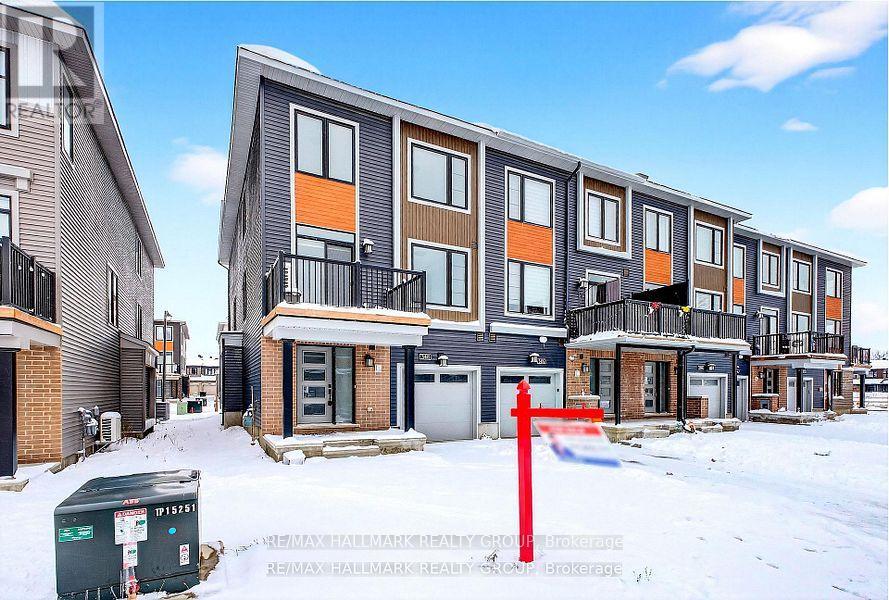 348 Raheen Court Ottawa Circuit, Ottawa, Ontario  K2J 7C2 - Photo 2 - X12652614