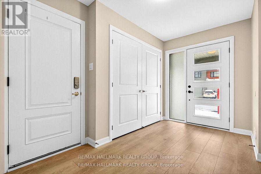 348 Raheen Court Ottawa Circuit, Ottawa, Ontario  K2J 7C2 - Photo 3 - X12652614