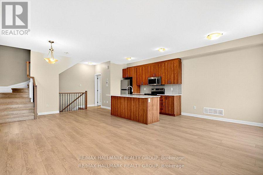 348 Raheen Court Ottawa Circuit, Ottawa, Ontario  K2J 7C2 - Photo 6 - X12652614