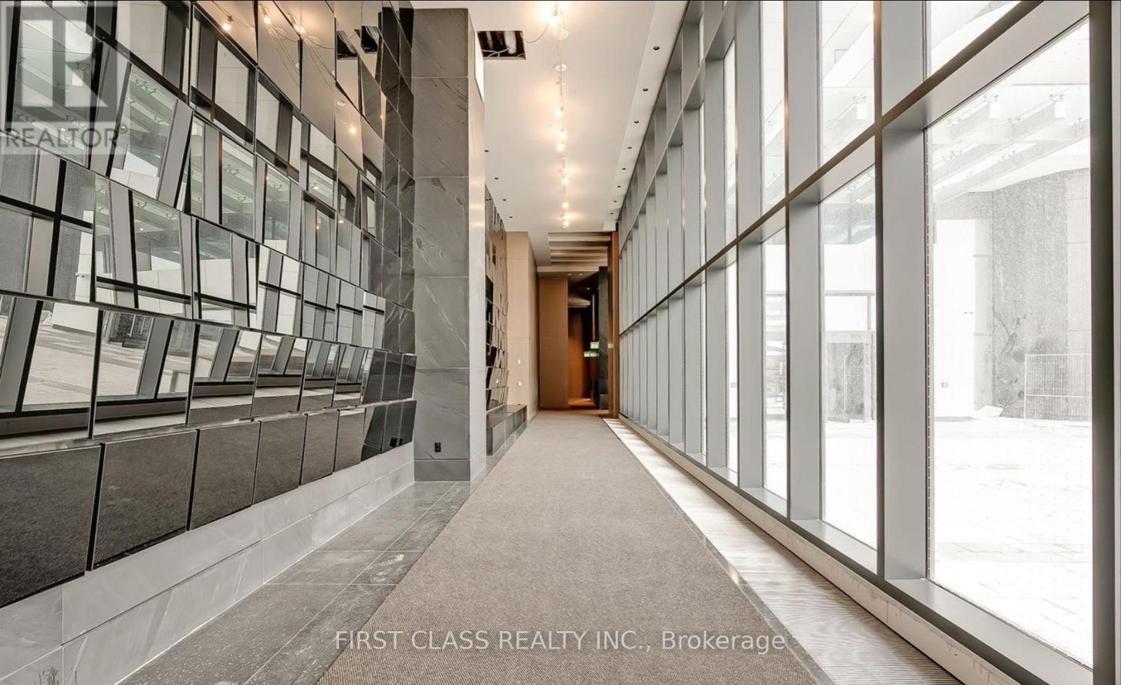 3703 - 8 Interchange Way, Vaughan, Ontario  L4K 5Z7 - Photo 12 - N12652620