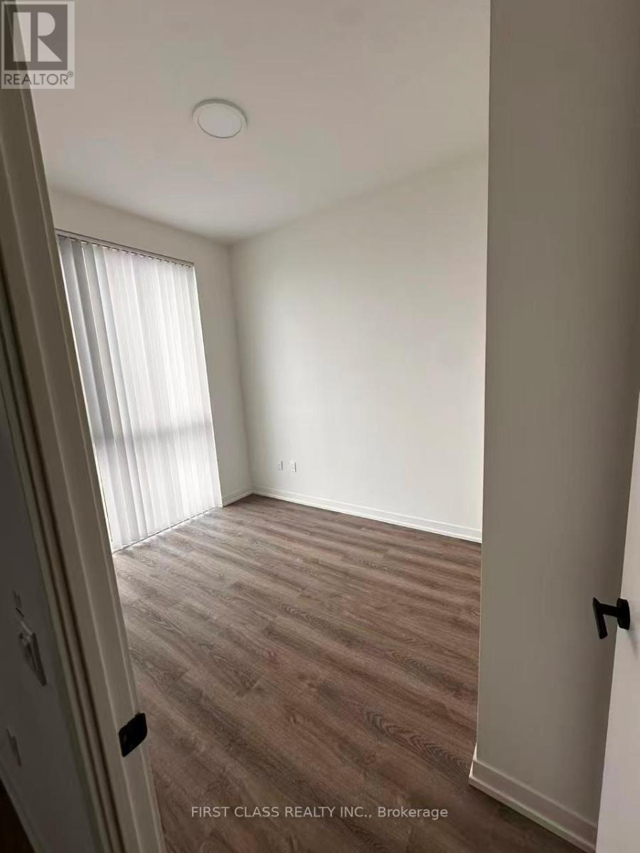 3703 - 8 Interchange Way, Vaughan, Ontario  L4K 5Z7 - Photo 9 - N12652620