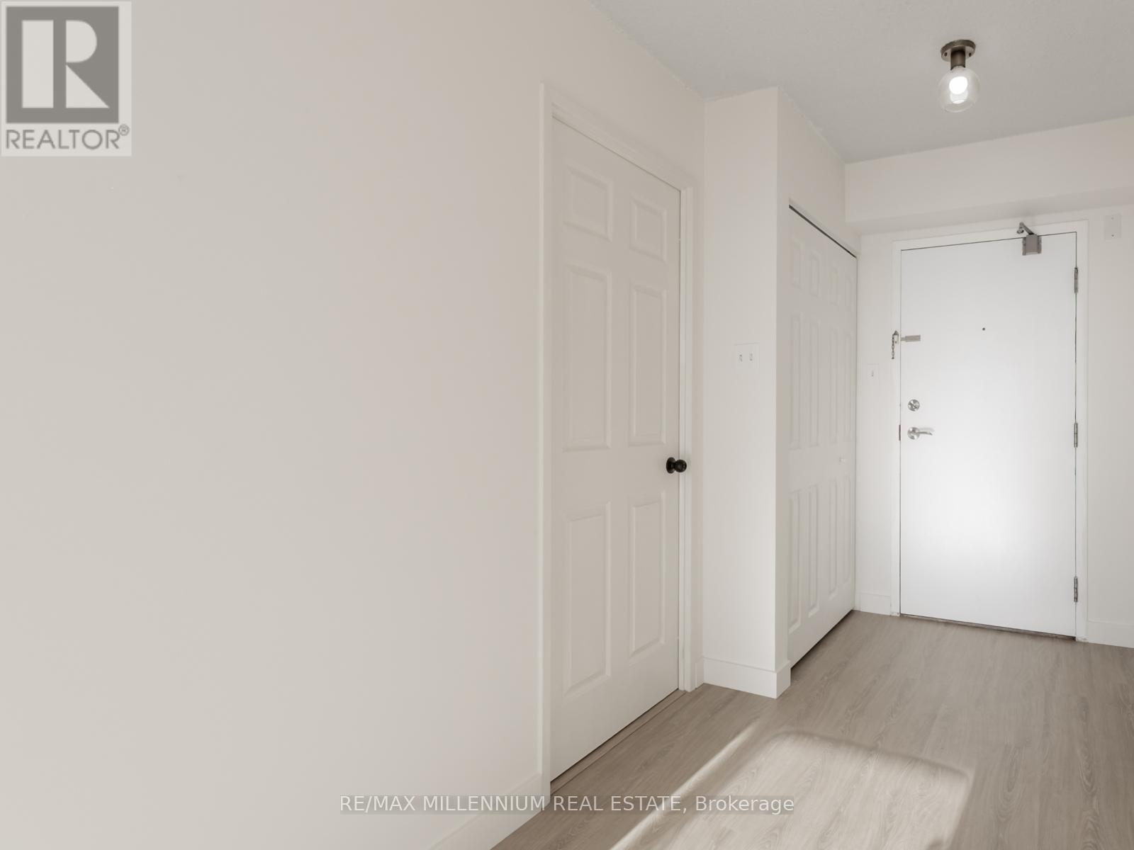 803 - 12 Laurelcrest Street, Brampton, Ontario  L6S 5Y4 - Photo 13 - W12651712