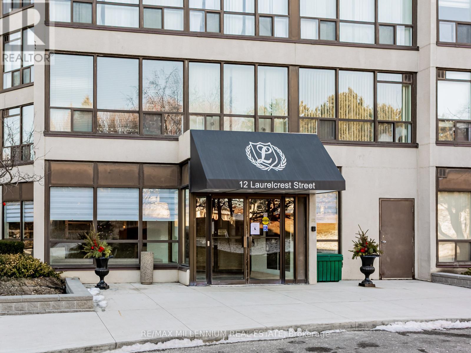 803 - 12 Laurelcrest Street, Brampton, Ontario  L6S 5Y4 - Photo 10 - W12651712