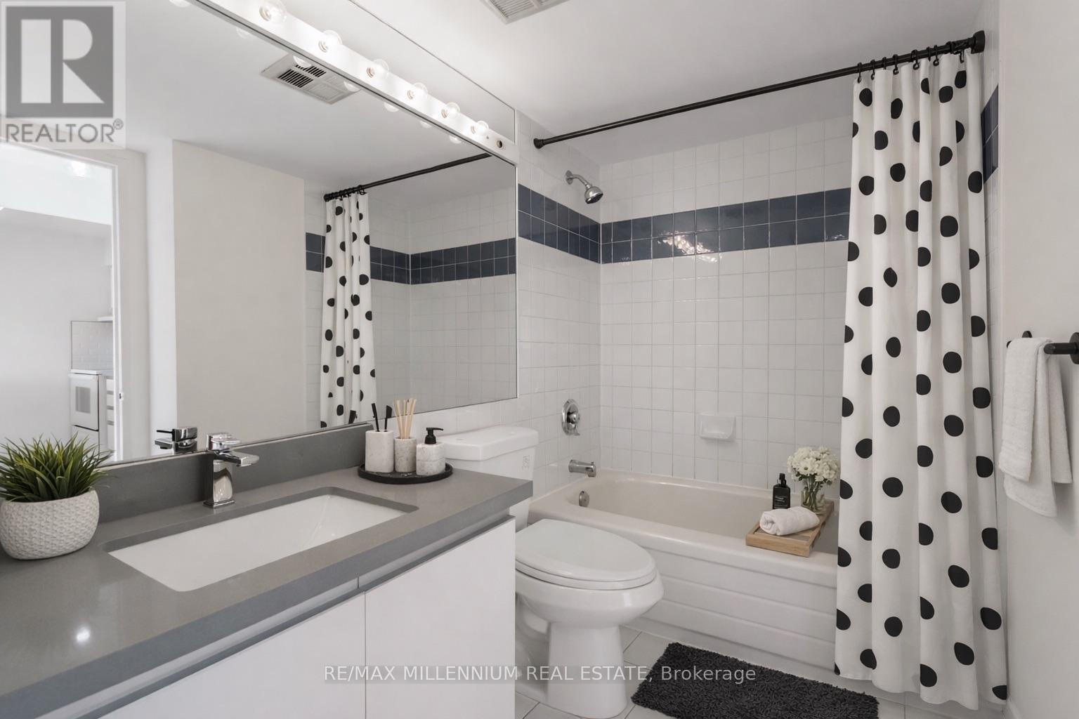 803 - 12 Laurelcrest Street, Brampton, Ontario  L6S 5Y4 - Photo 7 - W12651712