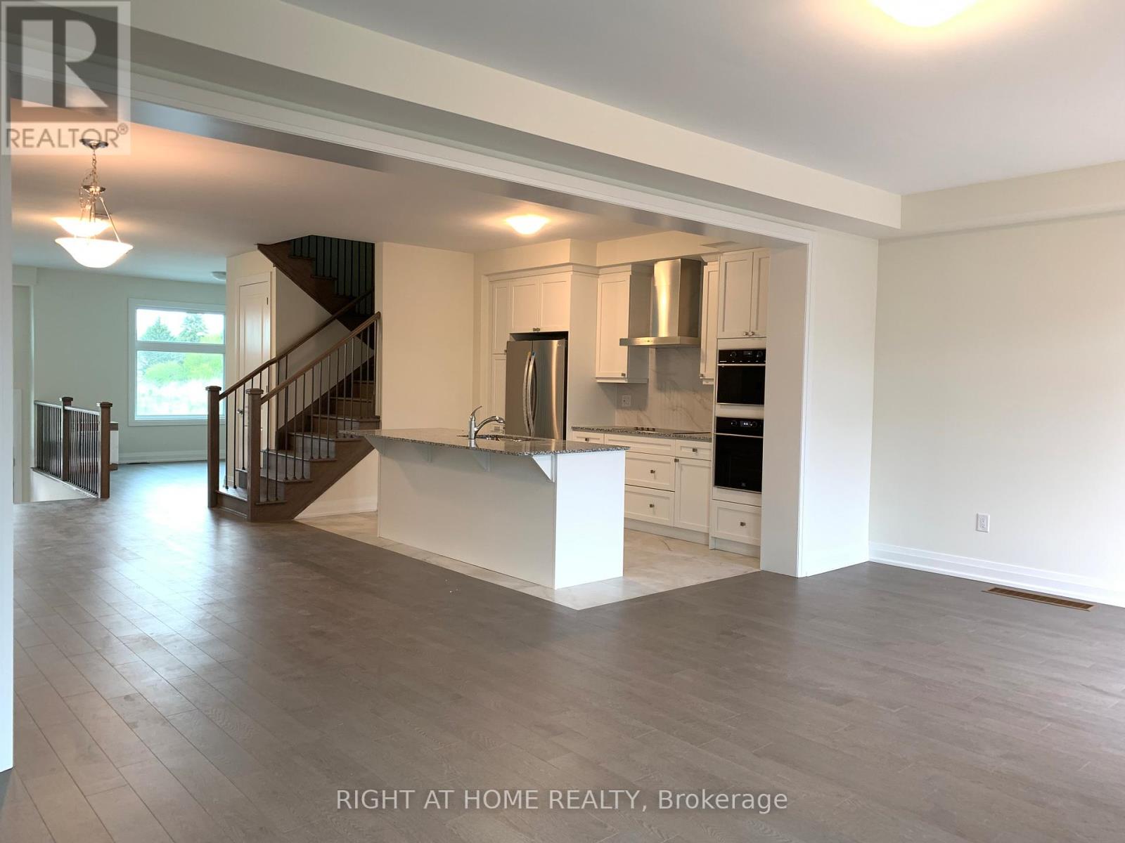 225 Beaverbrae Drive, Markham, Ontario  L6C 3K5 - Photo 10 - N12589882