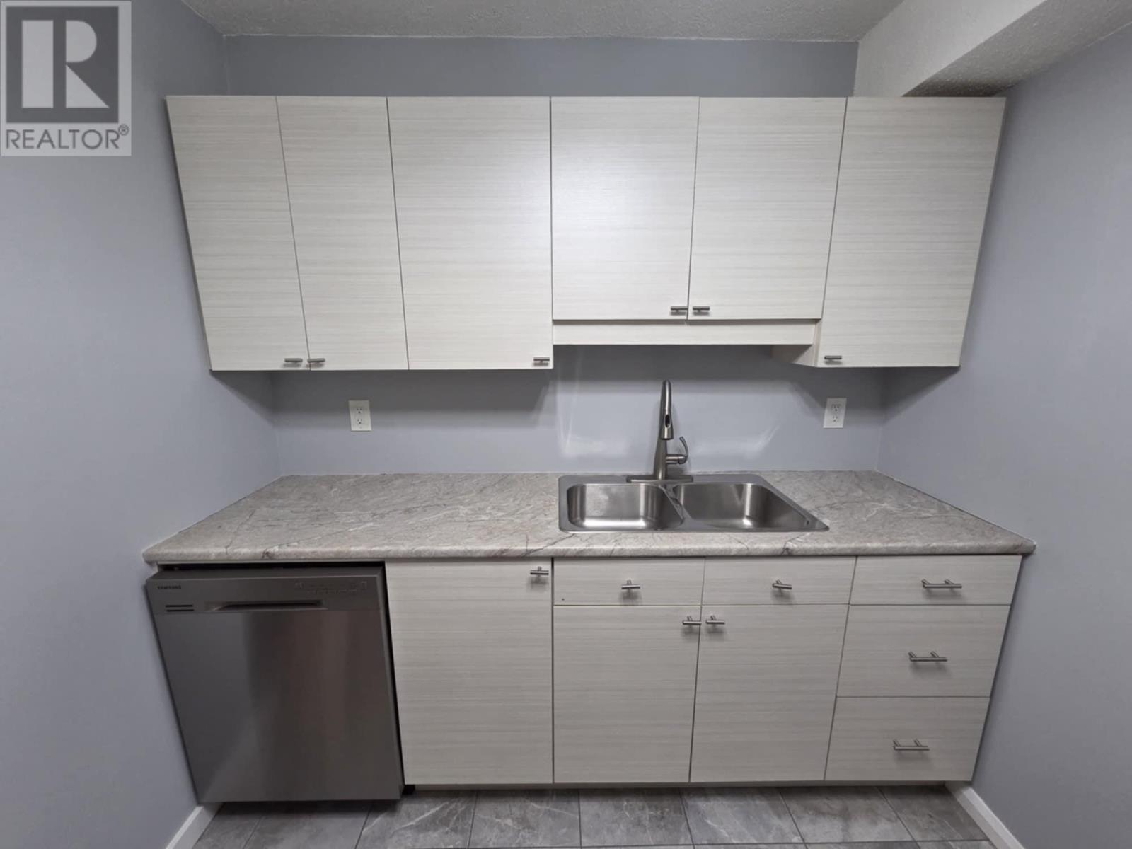 140 725 James St S, Thunder Bay, Ontario  P7E 6N3 - Photo 16 - TB253686