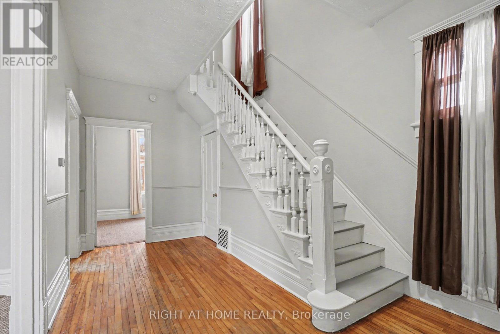 Unit 1 - 486 Victoria Street, North Dundas, Ontario  K0C 2K0 - Photo 2 - X12652636