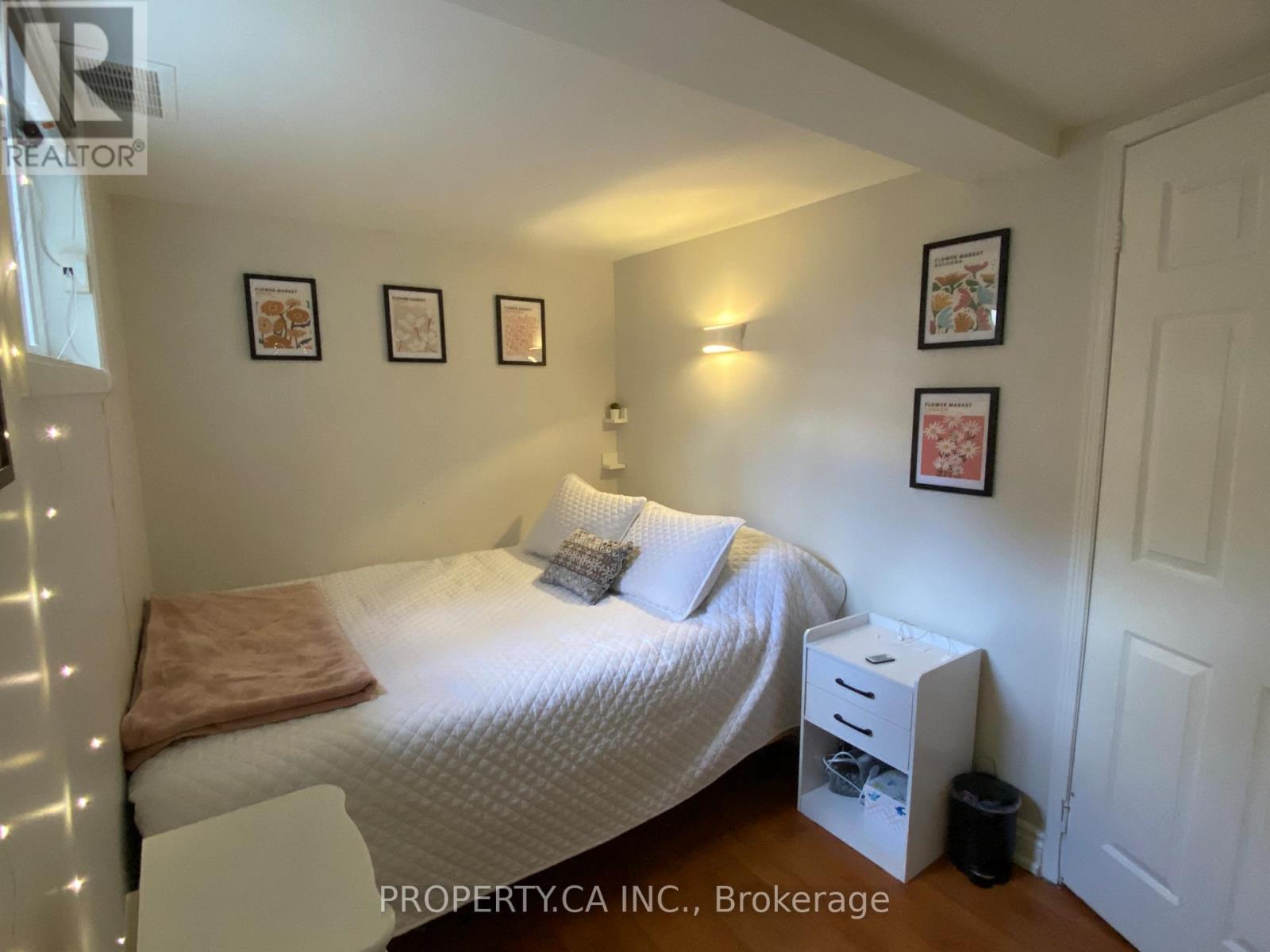 Lwr Lvl - 1067 Edgeleigh Avenue, Mississauga, Ontario  L5E 2G2 - Photo 5 - W12652650