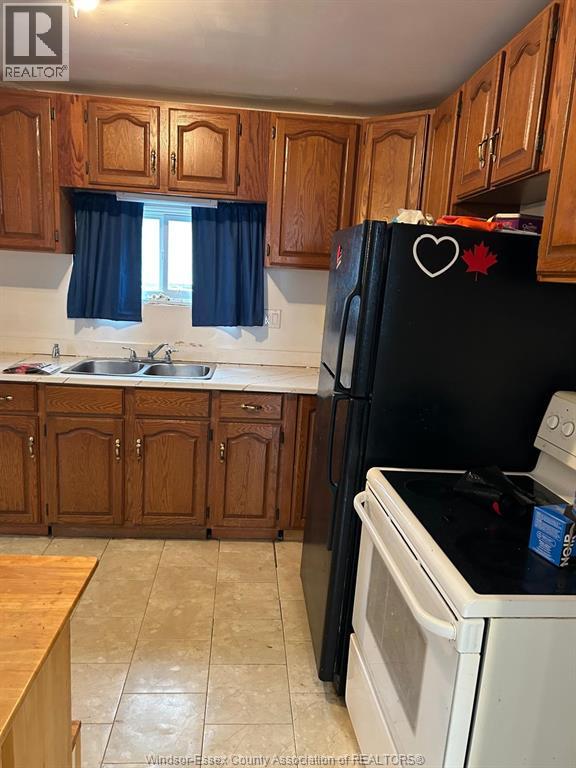 436 Wallace Street, Wallaceburg, Ontario  N8A 1L4 - Photo 8 - 25032062