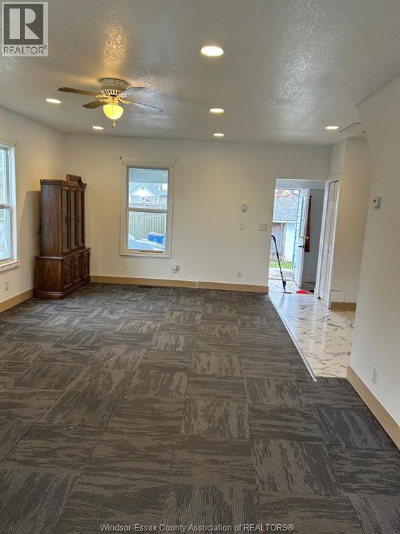 436 Wallace Street, Wallaceburg, Ontario  N8A 1L4 - Photo 3 - 25032062