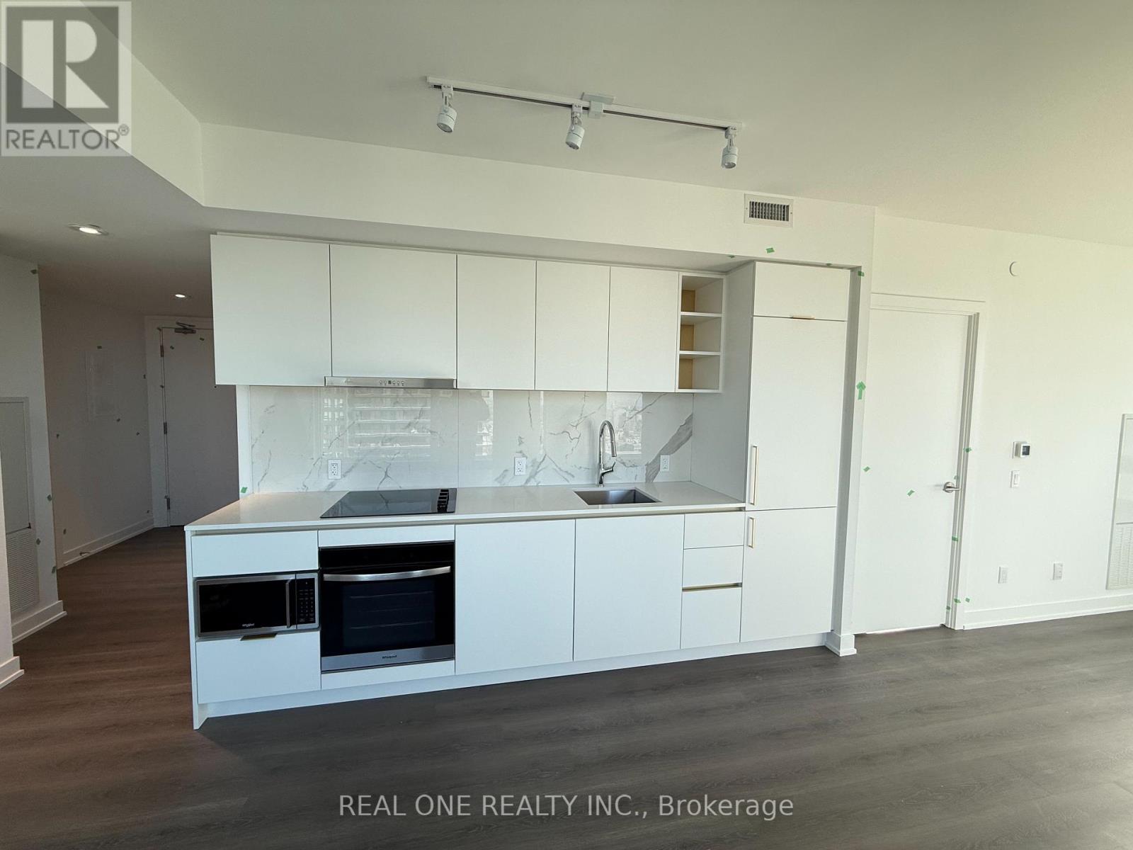 4316 - 8 Wellesley Street W, Toronto, Ontario  M4Y 0J5 - Photo 3 - C12652662