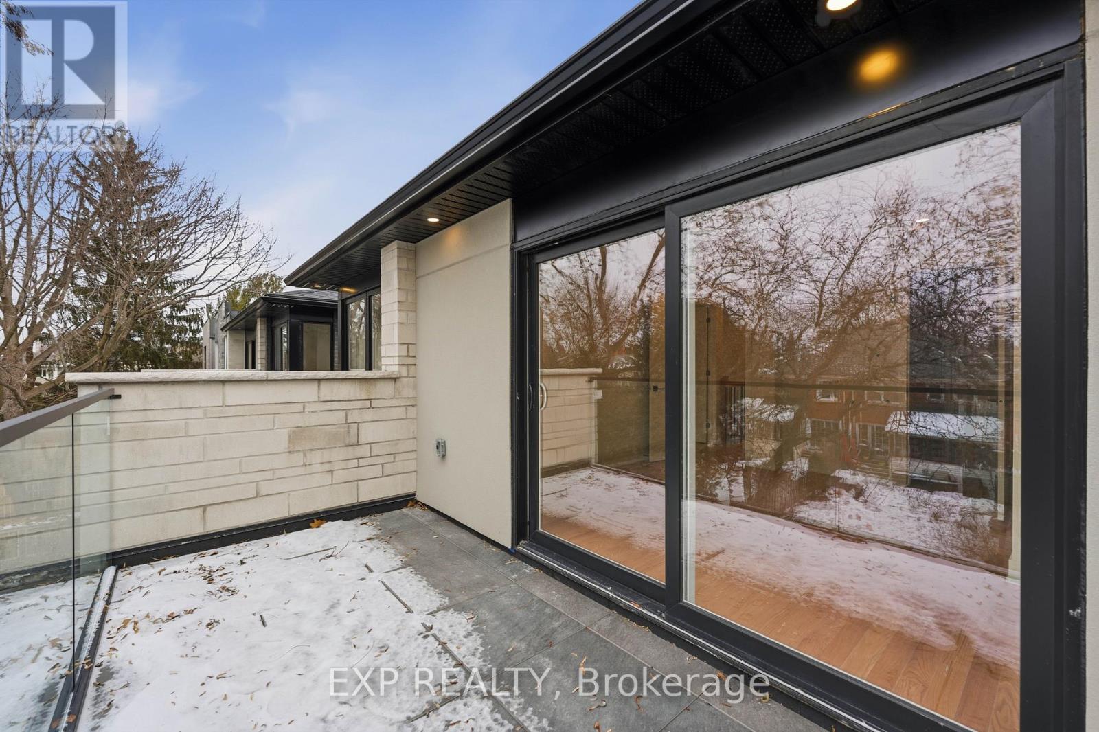 #b - 514 Roosevelt Avenue, Ottawa, Ontario  K2A 1Z8 - Photo 20 - X12473033