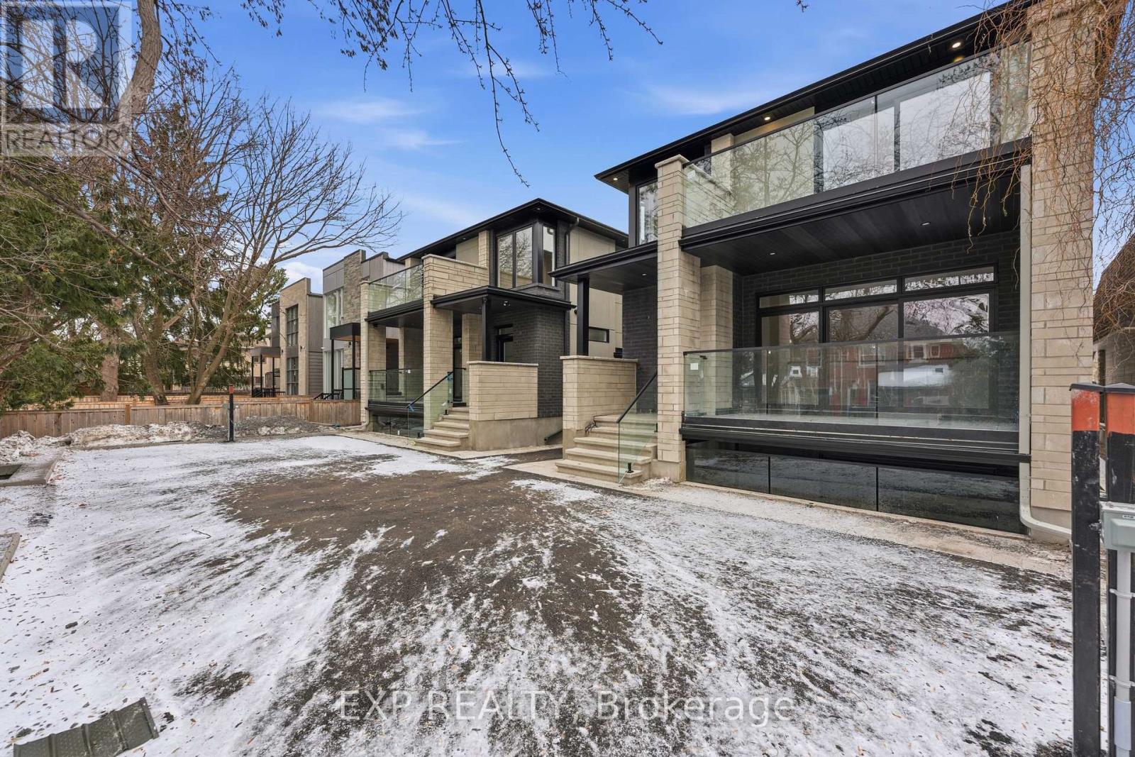 #b - 514 Roosevelt Avenue, Ottawa, Ontario  K2A 1Z8 - Photo 31 - X12473033