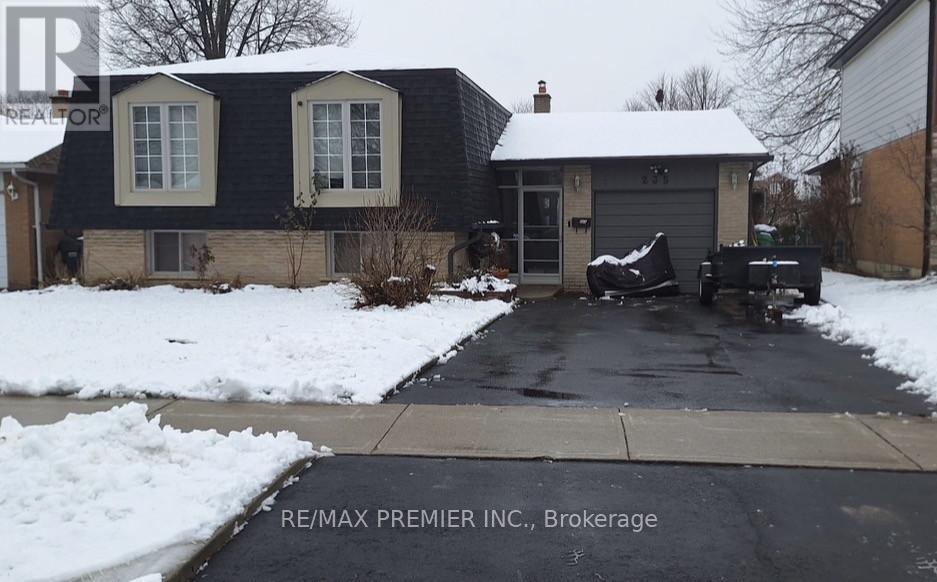 235 LOUIS DRIVE, Mississauga, Ontario