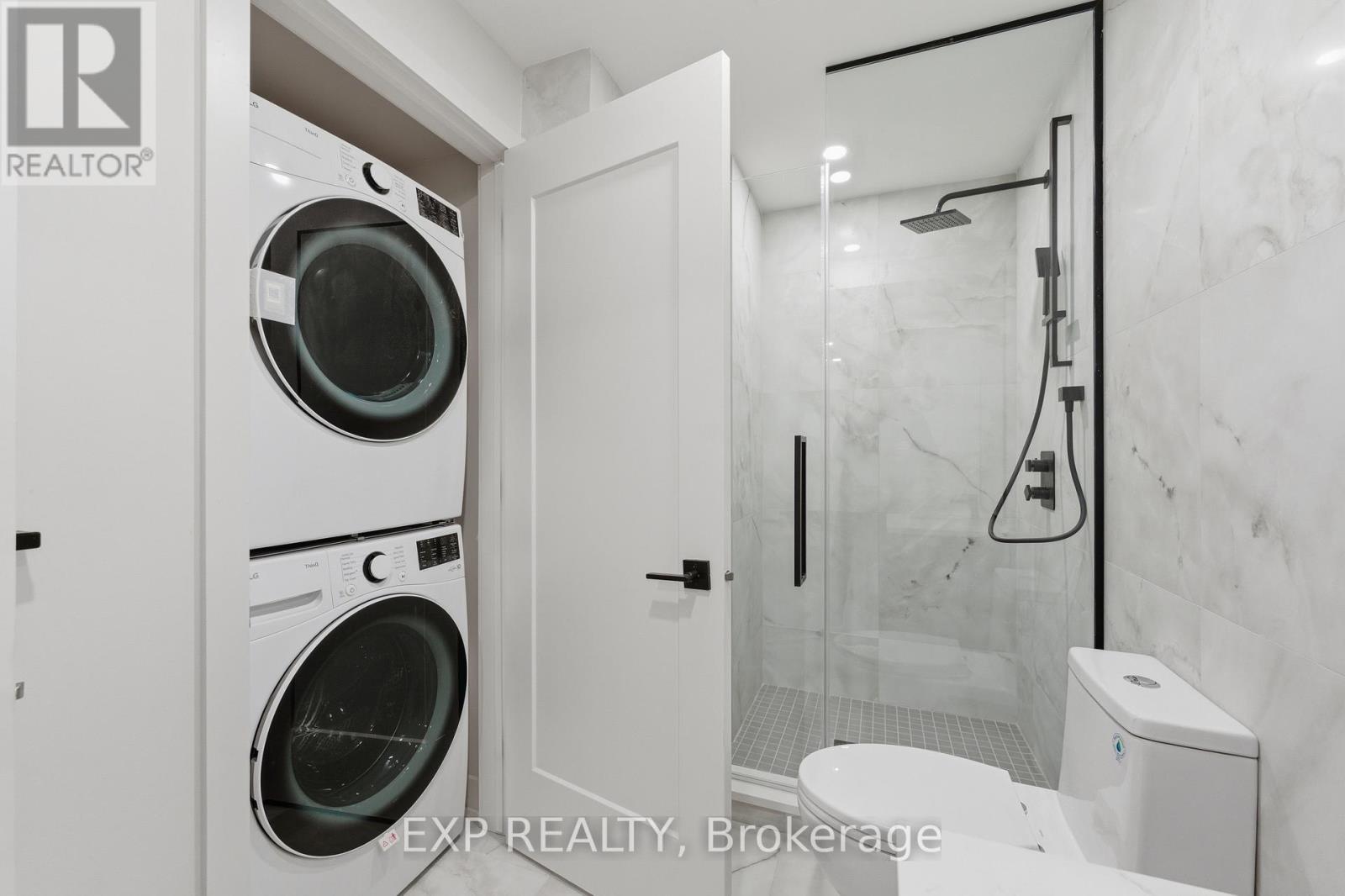 #c - 514 Roosevelt Avenue, Ottawa, Ontario  K2A 1Z8 - Photo 9 - X12473034