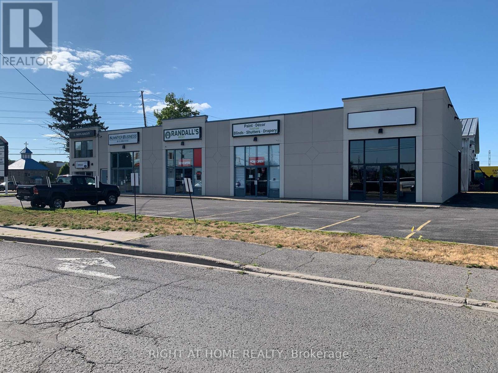 101 - 1891 Merivale Street, Ottawa, Ontario  K2G 1E5 - Photo 3 - X12346986