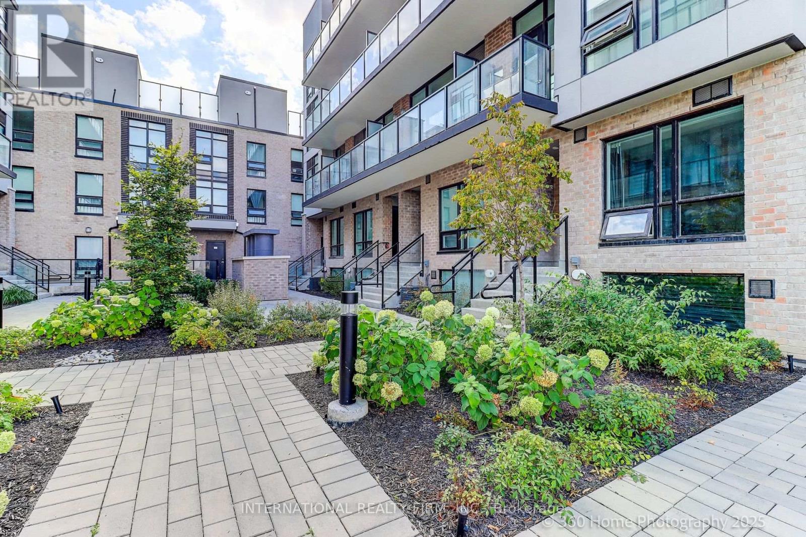 12 - 851 Sheppard Avenue W, Toronto (Clanton Park), Ontario  M3H 0G2 - Photo 3 - C12652668