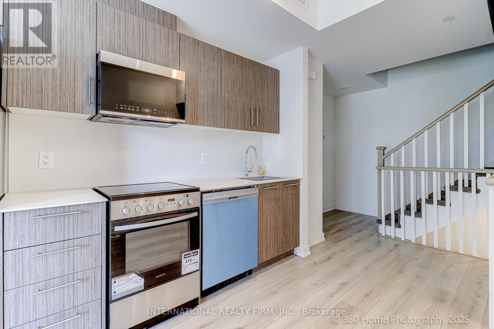 12 - 851 Sheppard Avenue W, Toronto (Clanton Park), Ontario  M3H 0G2 - Photo 4 - C12652668